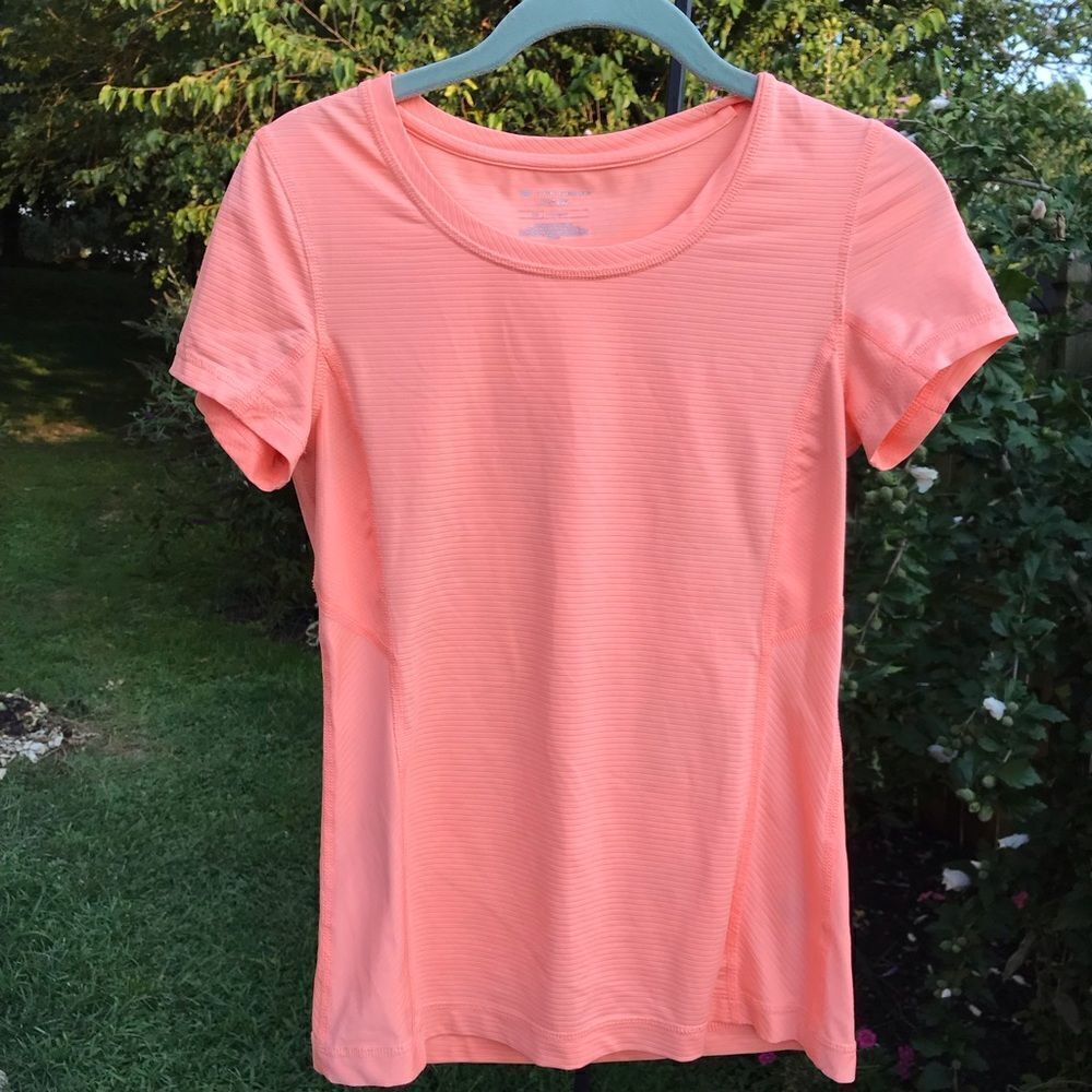 Womens Tek Gear Top‎